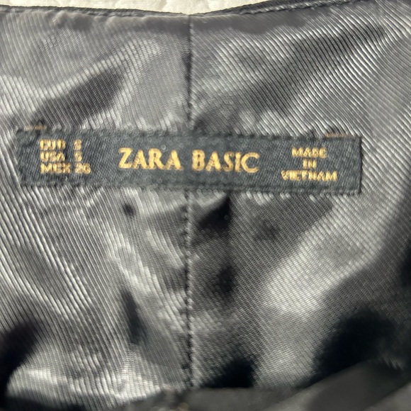 Zara women’s size small black mini skort with wrap front flap - Picture 5 of 8